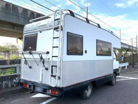 1991 NISSAN ATLAS CAMPER TD27 LAIKA 560