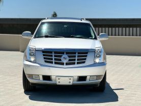 2011 CADILLAC ESCALADE SUV V8, FLEX FUEL, 6.2 LITER SPORT UTILITY 4D