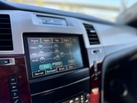 2011 CADILLAC ESCALADE SUV V8, FLEX FUEL, 6.2 LITER SPORT UTILITY 4D