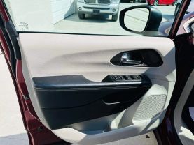 2021 CHRYSLER VOYAGER PASSENGER V6, 3.6 LITER LXI MINIVAN 4D
