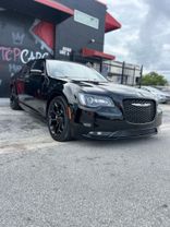2019 CHRYSLER 300 SEDAN V6, 3.6 LITER 300S SEDAN 4D