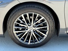 2024 LEXUS ES SEDAN 4-CYL, HYBRID, 2.5 LITER ES 300H SEDAN 4D