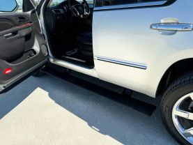2011 CADILLAC ESCALADE SUV V8, FLEX FUEL, 6.2 LITER SPORT UTILITY 4D