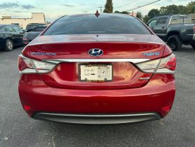 Used 2013 HYUNDAI SONATA SEDAN 4-CYL, HYBRID, 2.4 LITER HYBRID LIMITED SEDAN 4D - LA Auto Star located in Virginia Beach, VA