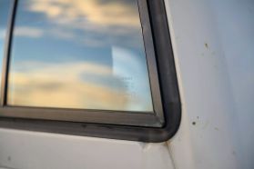 1998 TOYOTA HILUX SPORTS PICKUP TRUCK 2L-TE -