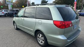 2010 TOYOTA SIENNA