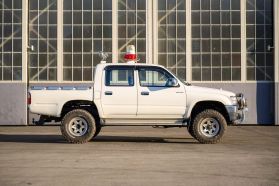1998 TOYOTA HILUX SPORTS PICKUP TRUCK 2L-TE -
