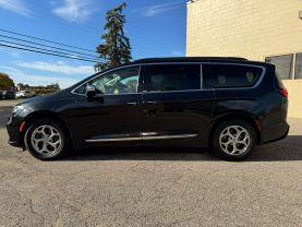 2023 CHRYSLER PACIFICA VAN V6, 3.6 LITER LIMITED VAN 4D