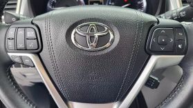 2016 Toyota Highlander Limited Sport Utility 4d - Image 11