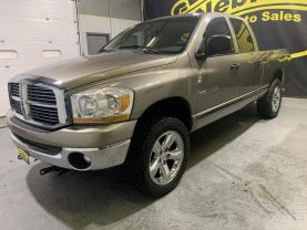 2006 DODGE RAM 1500 QUAD CAB PICKUP V8, HEMI, 5.7 LITER LARAMIE PICKUP 4D 6 1/4 FT