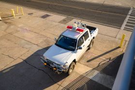 1998 TOYOTA HILUX SPORTS PICKUP TRUCK 2L-TE -