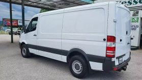 2015 Mercedes-benz Sprinter 2500 Cargo Standard Roof W/144" Wb Van 3d - Image 3
