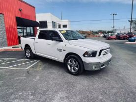 2019 RAM 1500 CLASSIC CREW CAB PICKUP V8, HEMI, 5.7 LITER BIG HORN PICKUP 4D 5 1/2 FT