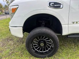 2017 NISSAN TITAN XD CREW CAB PICKUP V8, TURBO DIESEL, 5.0L S PICKUP 4D 6 1/2 FT
