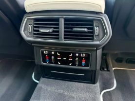 2019 LAMBORGHINI URUS SUV V8, TWIN TURBO, 4.0 LITER SPORT UTILITY 4D