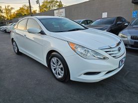 2013 HYUNDAI SONATA SEDAN 4-CYL, 2.4 LITER GLS SEDAN 4D