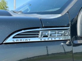 2015 FORD F250 SUPER DUTY CREW CAB PICKUP V8, TURBO DSL, 6.7L LARIAT PICKUP 4D 6 3/4 FT
