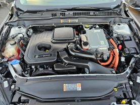 2015 FORD FUSION SEDAN 4-CYL, HYBRID, 2.0 LITER SE HYBRID SEDAN 4D
