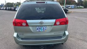 2010 TOYOTA SIENNA