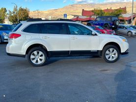 2012 SUBARU OUTBACK WAGON 4-CYL, PZEV, 2.5 LITER 2.5I PREMIUM WAGON 4D