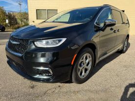 2023 CHRYSLER PACIFICA VAN V6, 3.6 LITER LIMITED VAN 4D