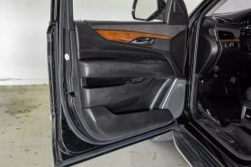 2017 CADILLAC ESCALADE ESV SUV V8, 6.2 LITER LUXURY SPORT UTILITY 4D