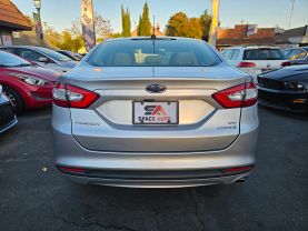 2015 FORD FUSION SEDAN 4-CYL, HYBRID, 2.0 LITER SE HYBRID SEDAN 4D