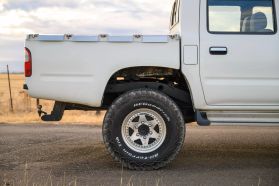 1998 TOYOTA HILUX SPORTS PICKUP TRUCK 2L-TE -