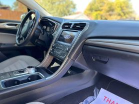 2020 Ford Fusion - Image 15