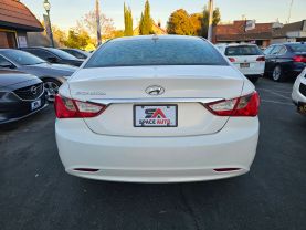 2013 HYUNDAI SONATA SEDAN 4-CYL, 2.4 LITER GLS SEDAN 4D