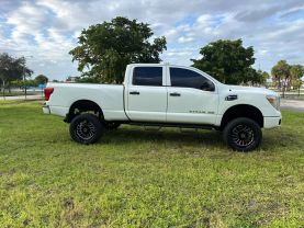 2017 NISSAN TITAN XD CREW CAB PICKUP V8, TURBO DIESEL, 5.0L S PICKUP 4D 6 1/2 FT