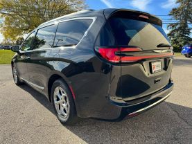 2023 CHRYSLER PACIFICA VAN V6, 3.6 LITER LIMITED VAN 4D