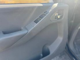 2005 NISSAN FRONTIER CREW CAB PICKUP V6, 4.0 LITER SE PICKUP 4D 5 FT