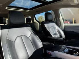 2023 CHRYSLER PACIFICA VAN V6, 3.6 LITER LIMITED VAN 4D