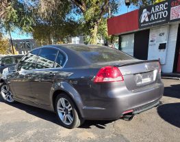 2009 Pontiac G8 - Image 5