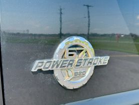 2015 FORD F250 SUPER DUTY CREW CAB PICKUP V8, TURBO DSL, 6.7L LARIAT PICKUP 4D 6 3/4 FT