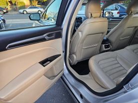2015 FORD FUSION SEDAN 4-CYL, HYBRID, 2.0 LITER SE HYBRID SEDAN 4D