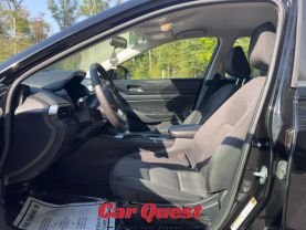 2022 Nissan Altima - Image 9