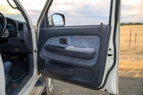 1998 TOYOTA HILUX SPORTS PICKUP TRUCK 2L-TE -