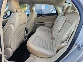 2015 FORD FUSION SEDAN 4-CYL, HYBRID, 2.0 LITER SE HYBRID SEDAN 4D