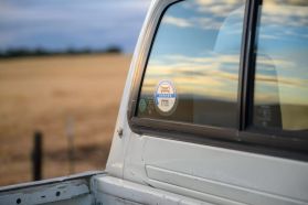 1998 TOYOTA HILUX SPORTS PICKUP TRUCK 2L-TE -