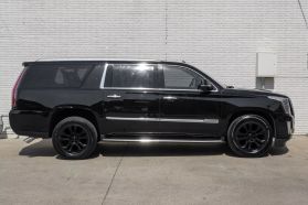 2017 CADILLAC ESCALADE ESV SUV V8, 6.2 LITER LUXURY SPORT UTILITY 4D