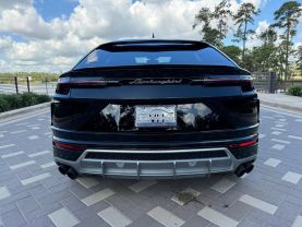 2019 LAMBORGHINI URUS SUV V8, TWIN TURBO, 4.0 LITER SPORT UTILITY 4D