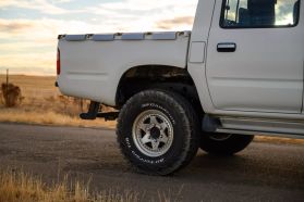 1998 TOYOTA HILUX SPORTS PICKUP TRUCK 2L-TE -