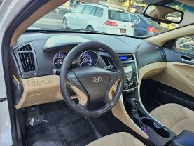2013 HYUNDAI SONATA SEDAN 4-CYL, 2.4 LITER GLS SEDAN 4D