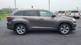 2016 Toyota Highlander Limited Sport Utility 4d - Image 6
