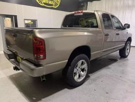 2006 DODGE RAM 1500 QUAD CAB PICKUP V8, HEMI, 5.7 LITER LARAMIE PICKUP 4D 6 1/4 FT
