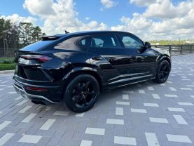 2019 LAMBORGHINI URUS SUV V8, TWIN TURBO, 4.0 LITER SPORT UTILITY 4D