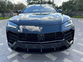 2019 LAMBORGHINI URUS SUV V8, TWIN TURBO, 4.0 LITER SPORT UTILITY 4D