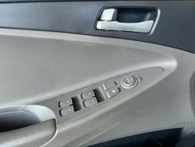 2011 HYUNDAI SONATA SEDAN 4-CYL, 2.4 LITER GLS SEDAN 4D